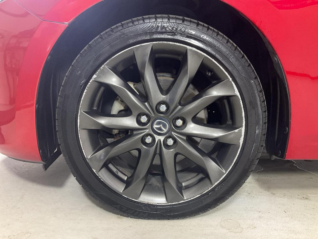 Photo '10' of Mazda Axela