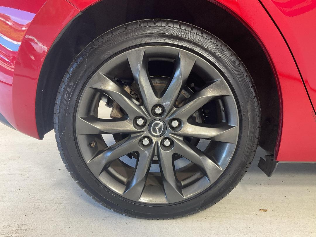 Photo '12' of Mazda Axela