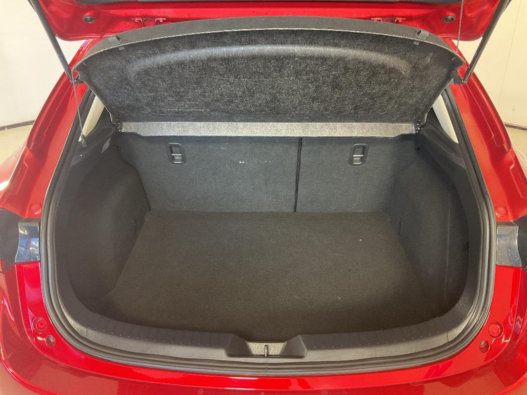 Photo '14' of Mazda Axela