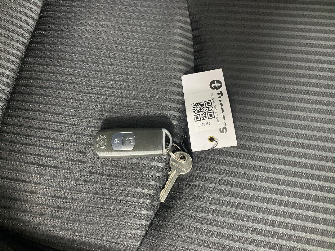 Photo '22' of Mazda Axela