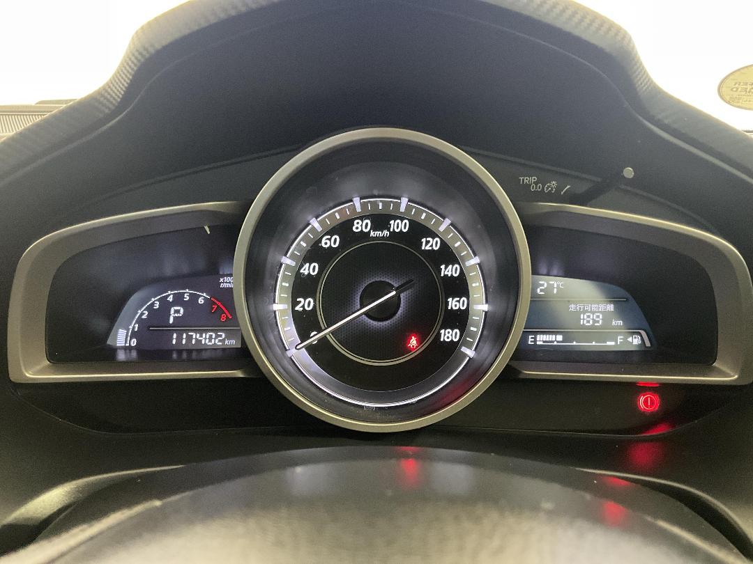 Photo '21' of Mazda Axela