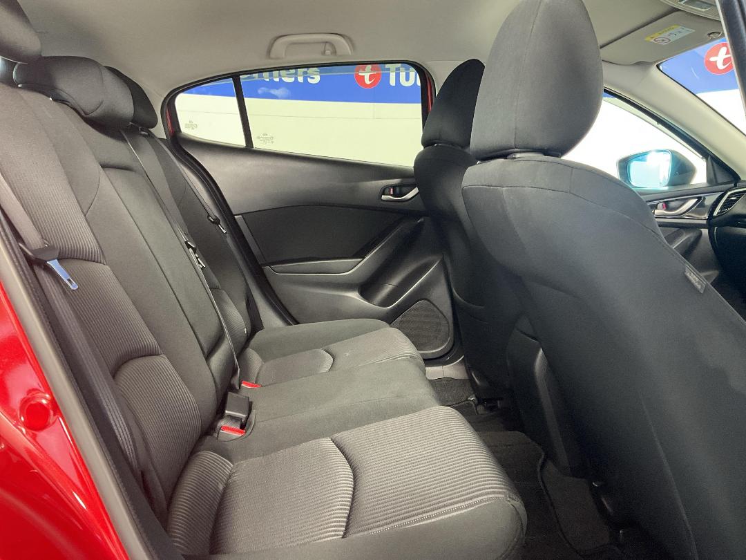 Photo '20' of Mazda Axela