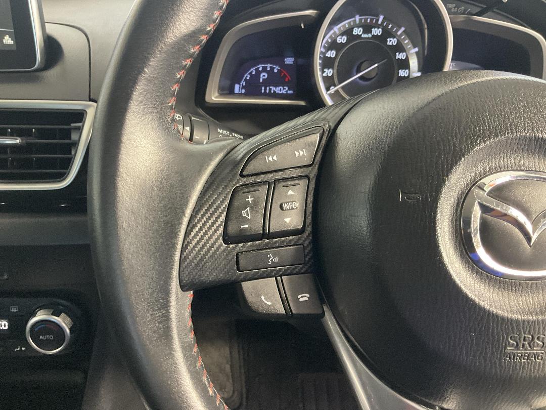 Photo '26' of Mazda Axela