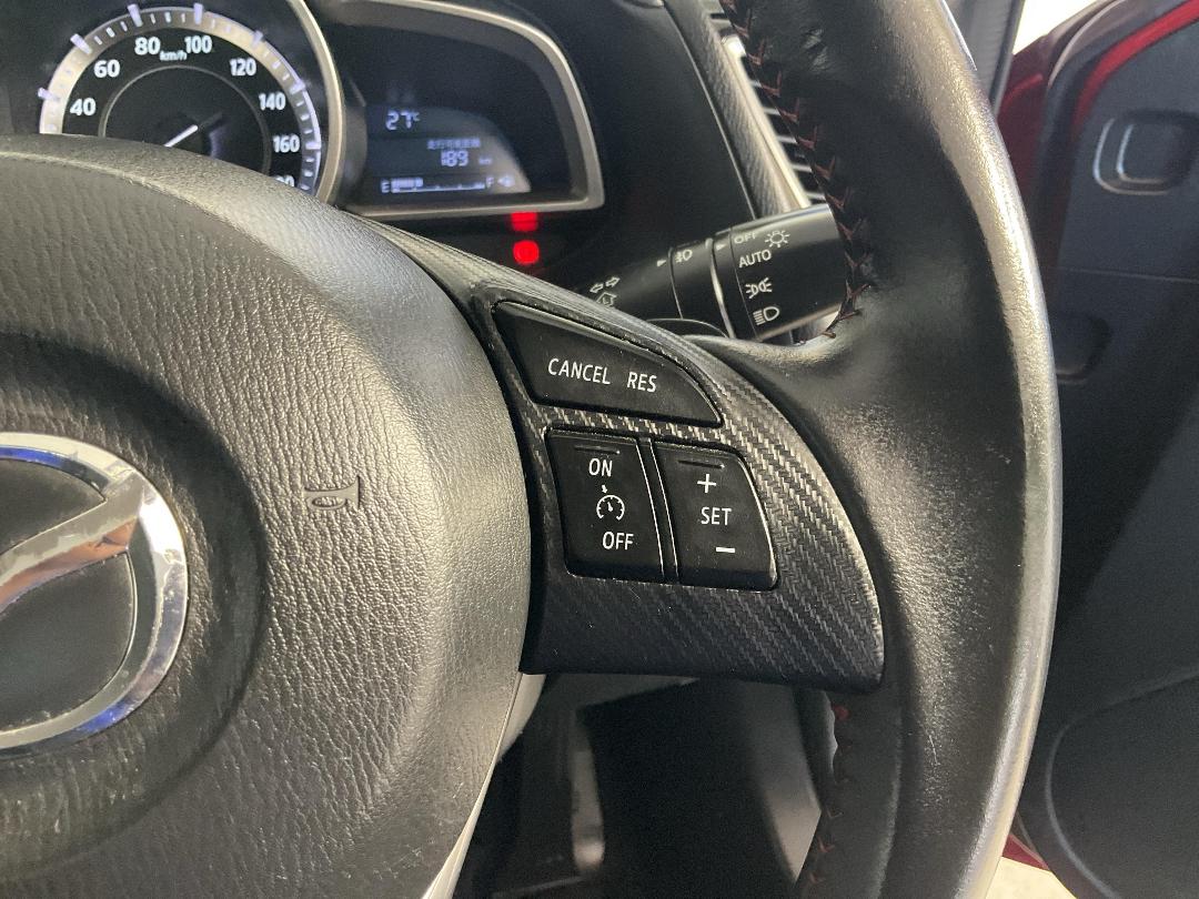 Photo '27' of Mazda Axela