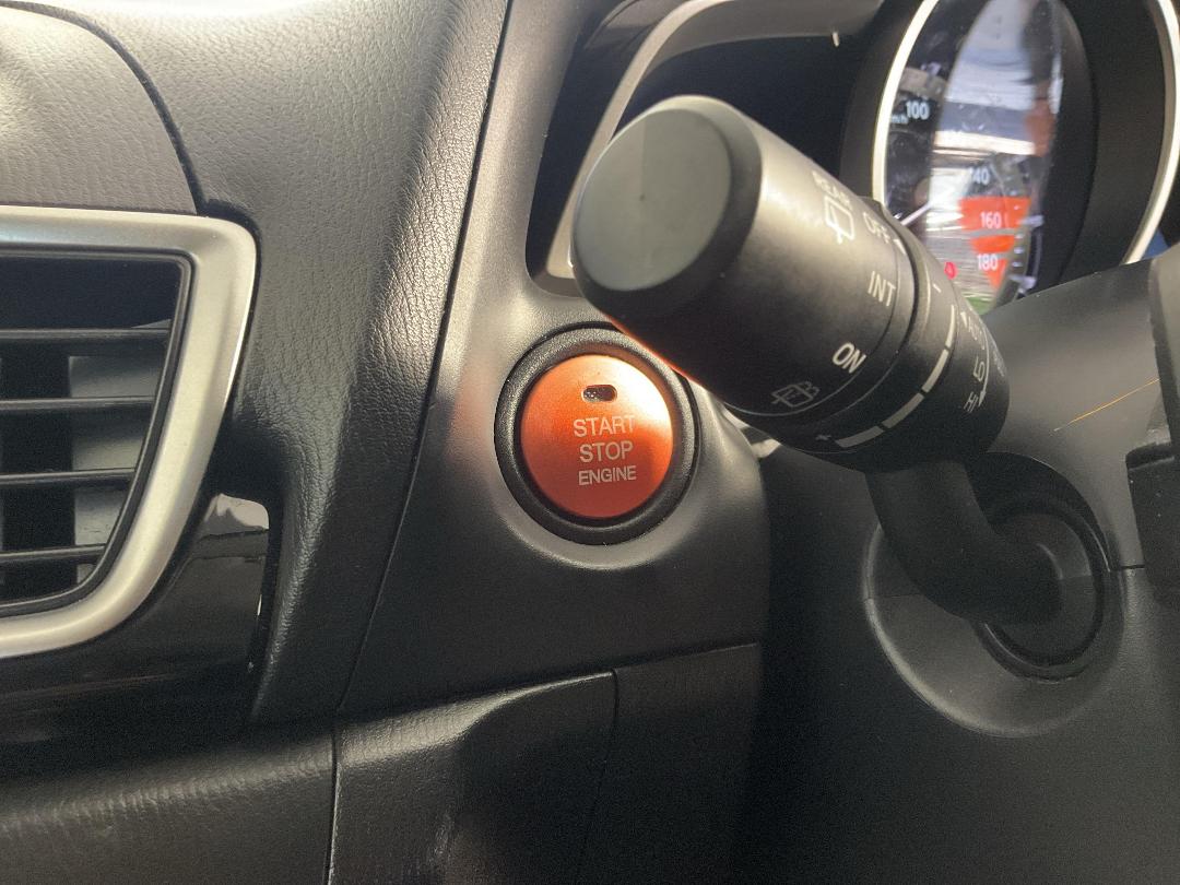 Photo '28' of Mazda Axela