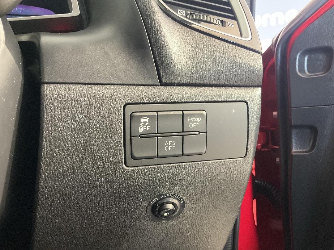 Photo '29' of Mazda Axela