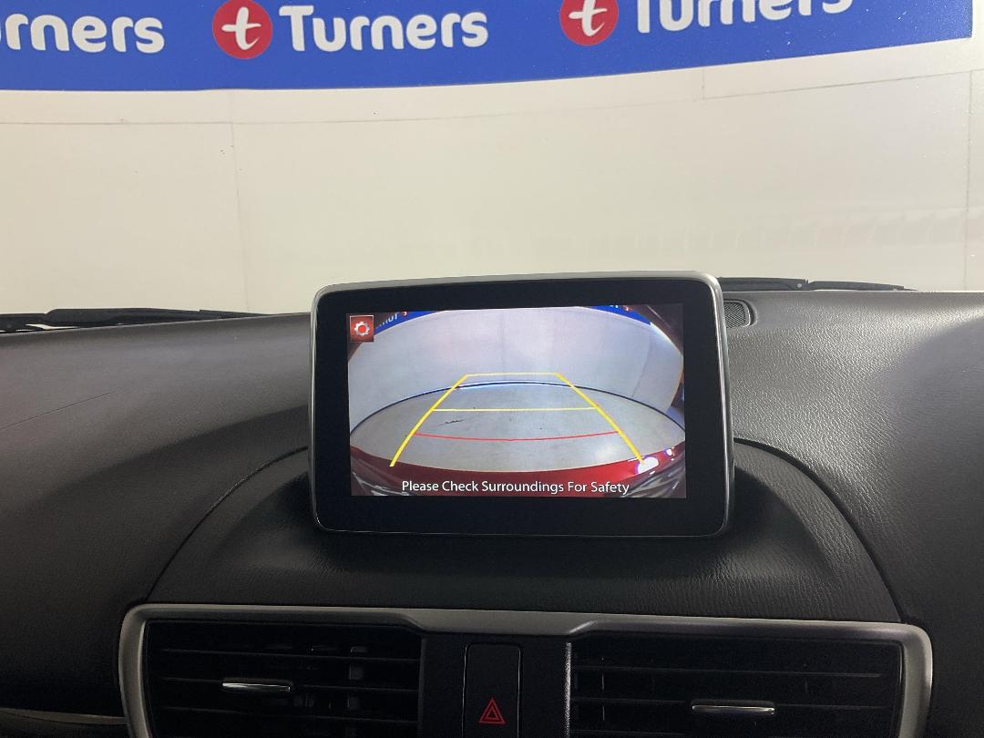 Photo '32' of Mazda Axela