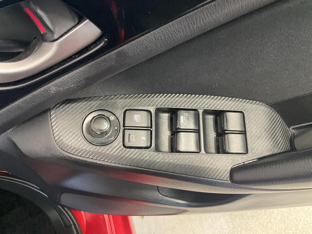 Photo '31' of Mazda Axela