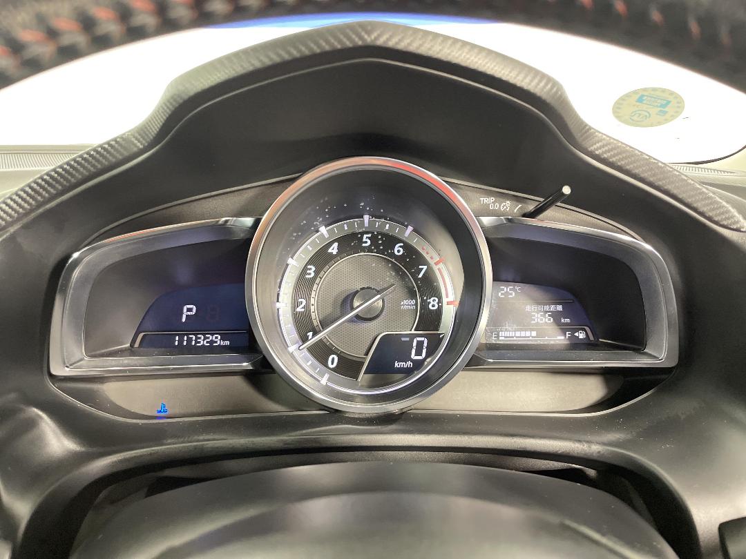 Photo '21' of Mazda Axela Photo '21' of Mazda Axela