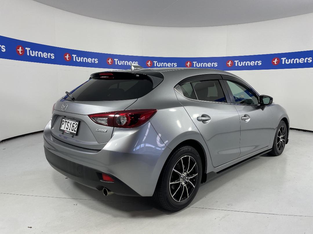 Photo '7' of Mazda Axela Photo '7' of Mazda Axela