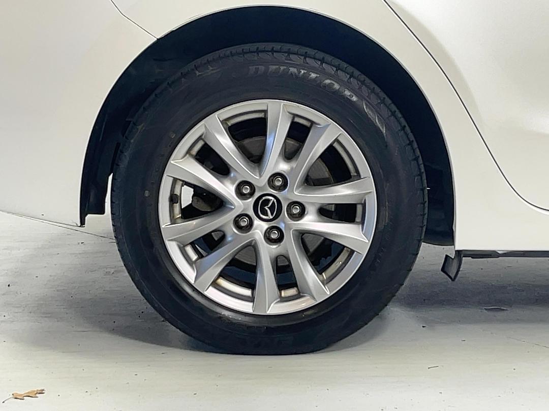 Photo '12' of Mazda Axela