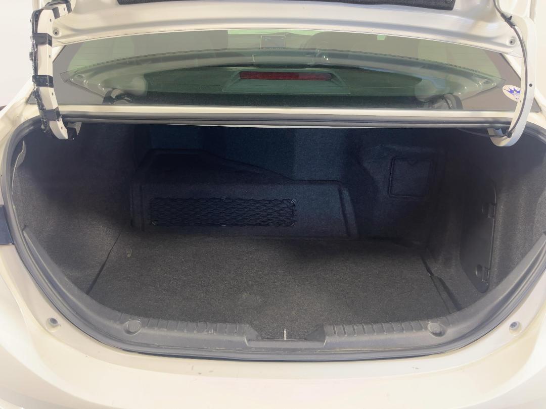 Photo '14' of Mazda Axela