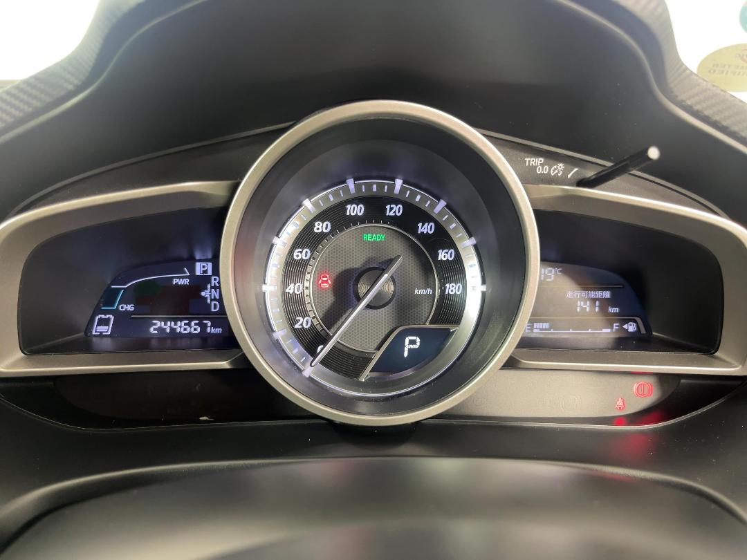 Photo '21' of Mazda Axela