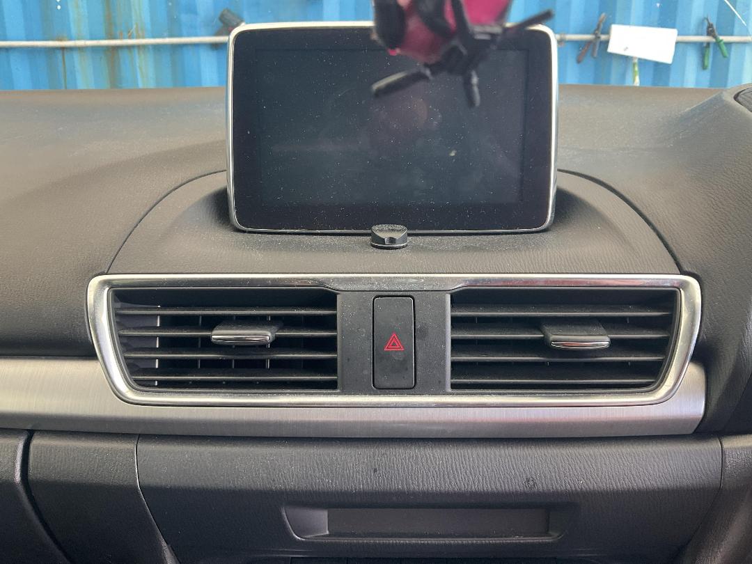 Photo '12' of Mazda Axela