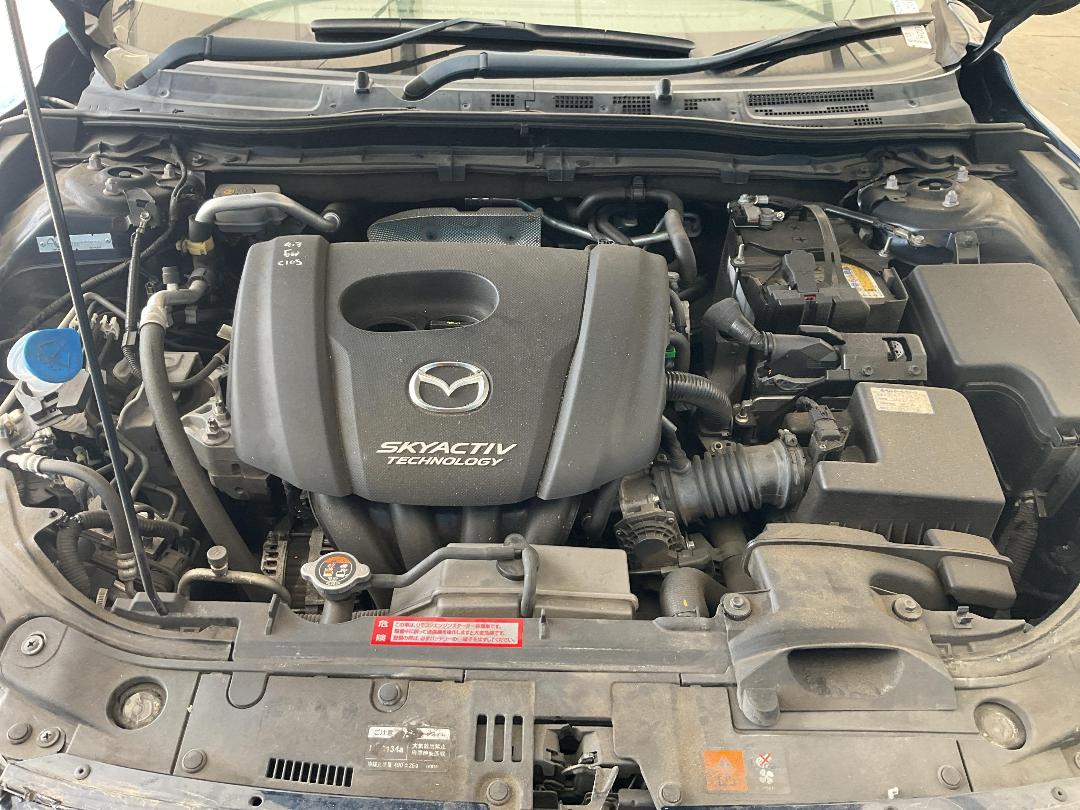 Photo '16' of Mazda Axela