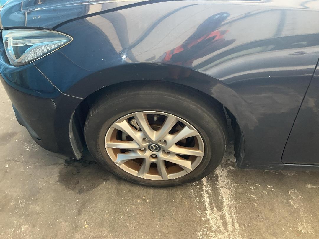 Photo '18' of Mazda Axela