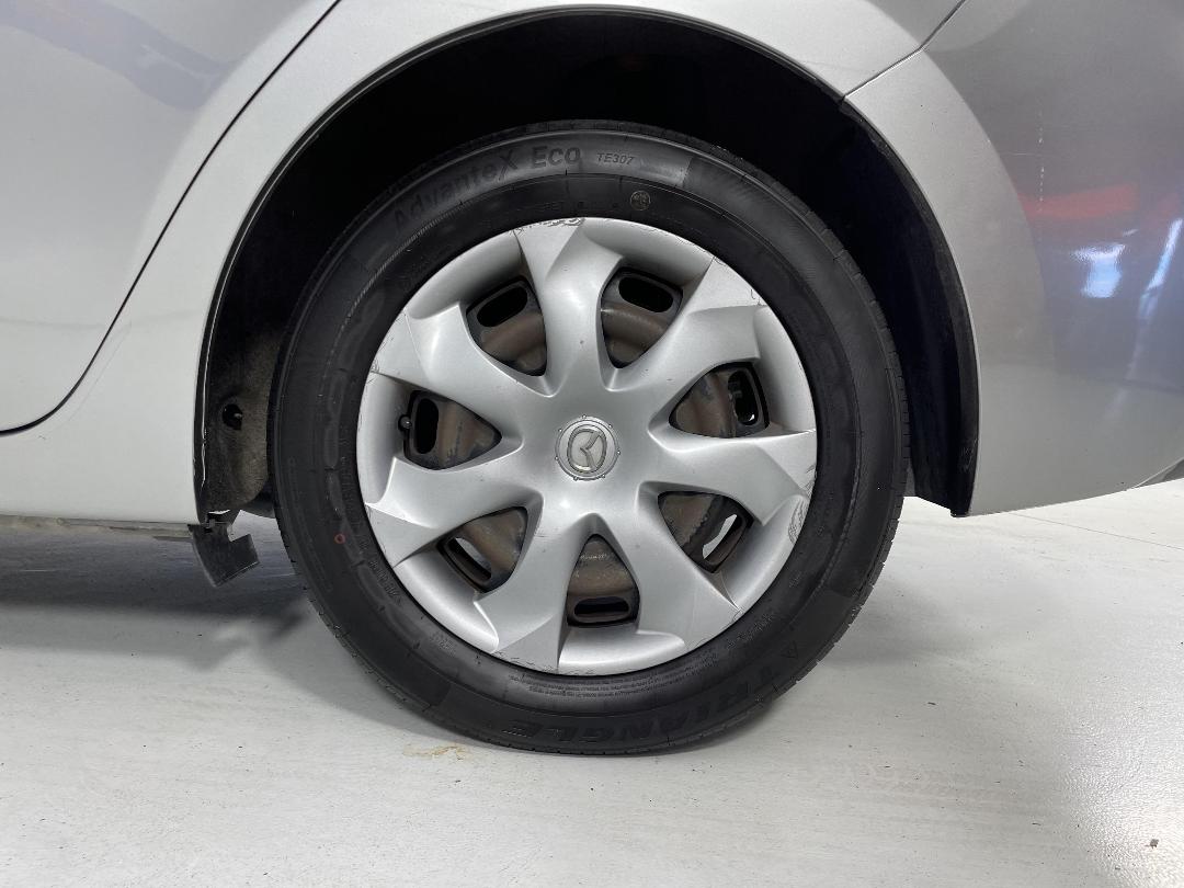 Photo '11' of Mazda Axela