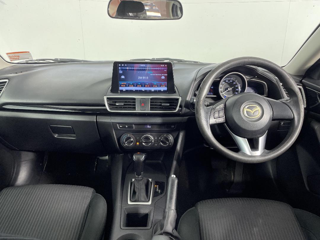 Photo '18' of Mazda Axela