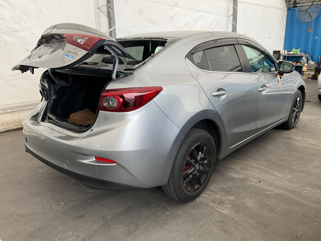 Photo '4' of Mazda Axela