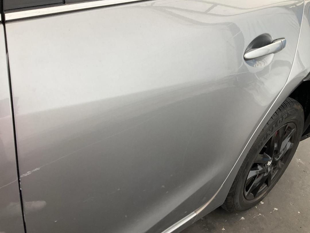 Photo '10' of Mazda Axela