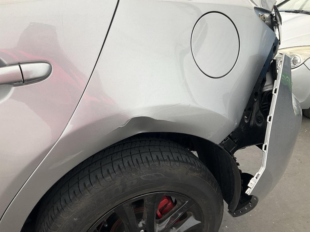 Photo '11' of Mazda Axela