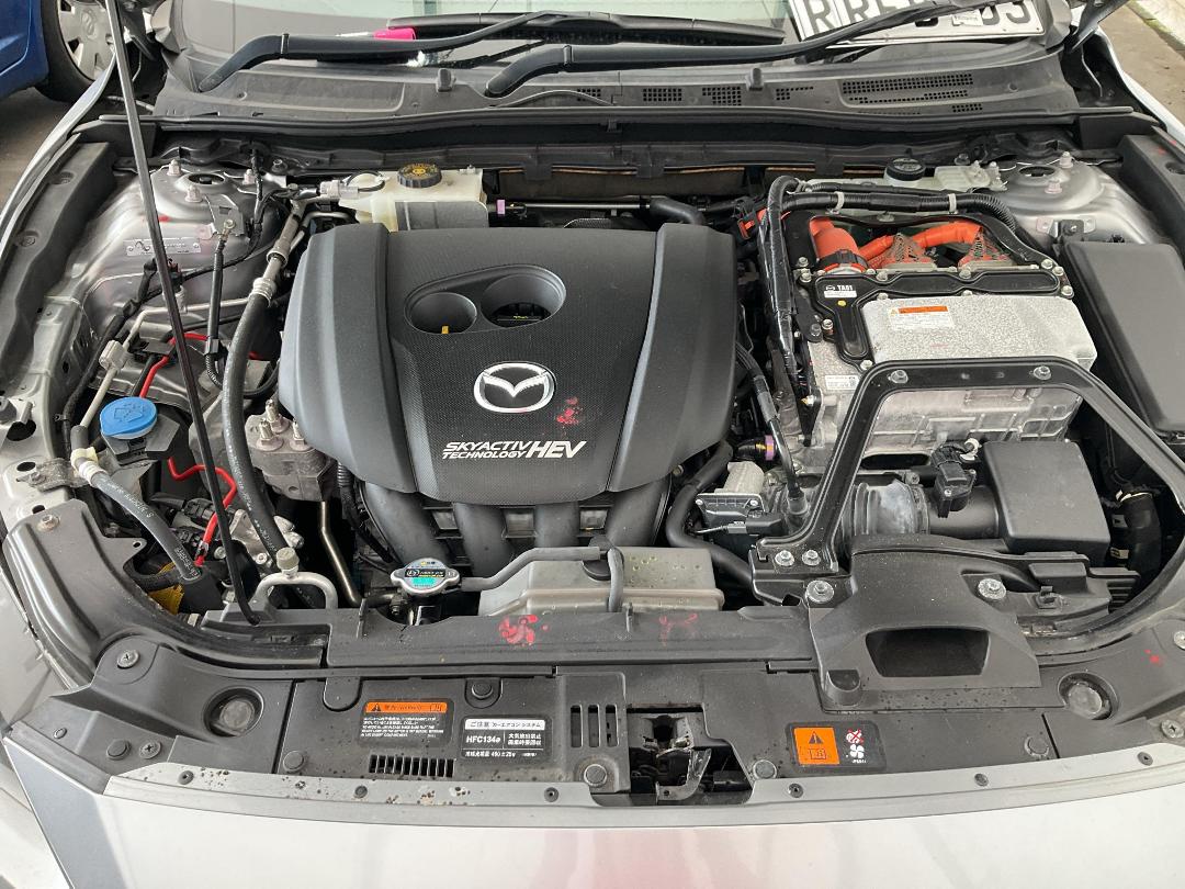 Photo '21' of Mazda Axela