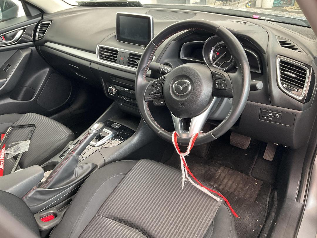 Photo '23' of Mazda Axela