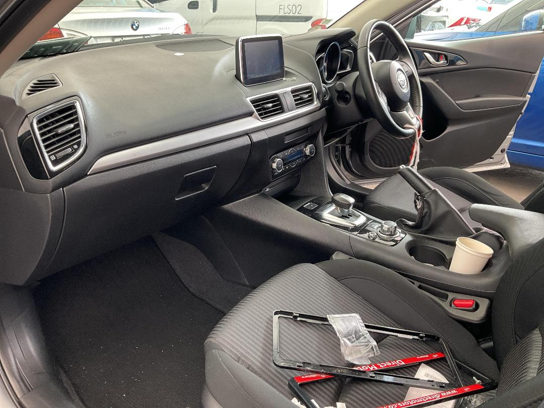 Photo '31' of Mazda Axela