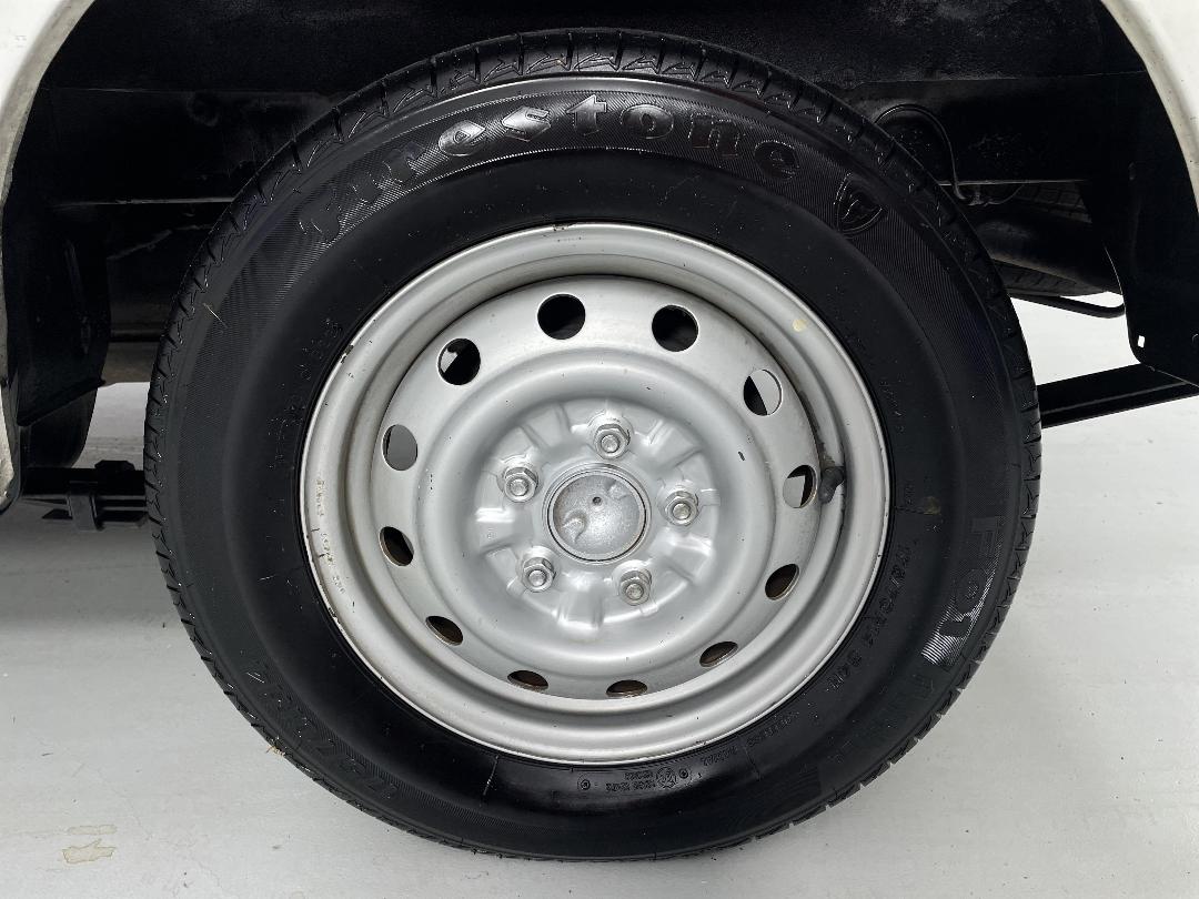 Photo '11' of Mazda Bongo Photo '11' of Mazda Bongo