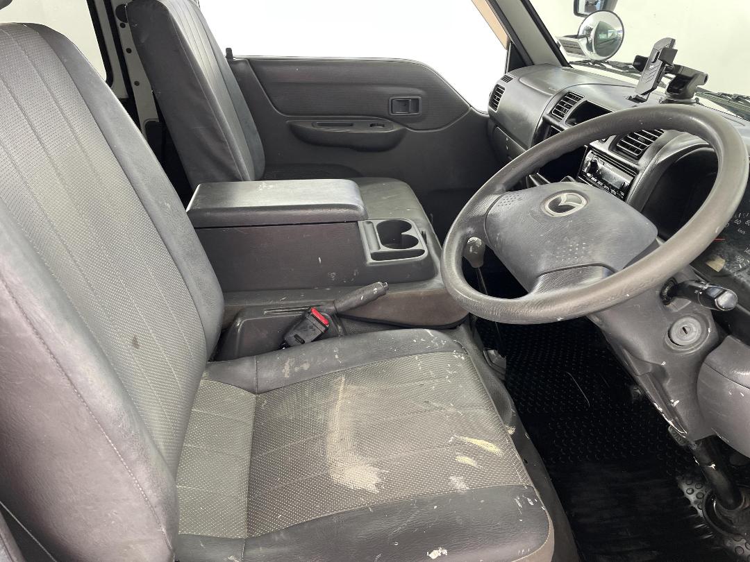 Photo '16' of Mazda Bongo Photo '16' of Mazda Bongo