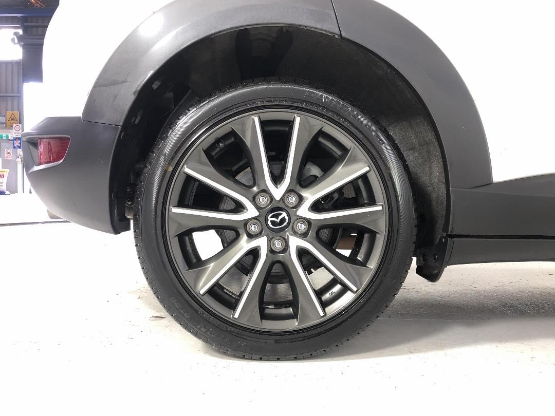 Photo '10' of Mazda CX-3 GSX