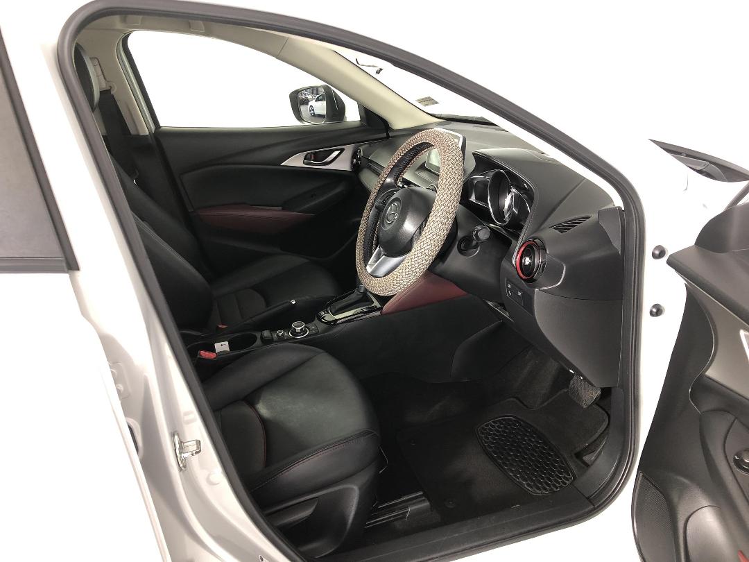 Photo '14' of Mazda CX-3 GSX