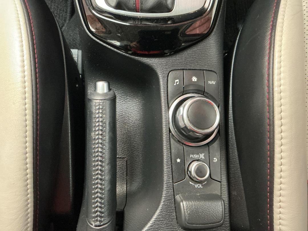 Photo '24' of Mazda CX-3