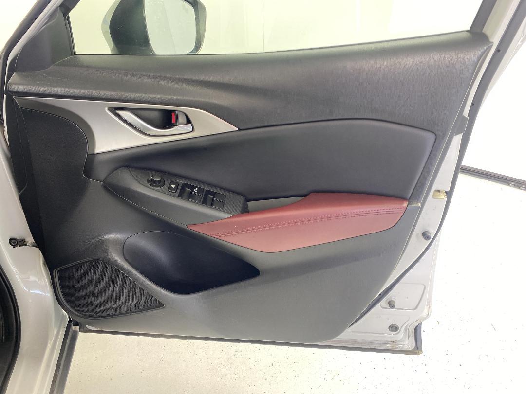 Photo '15' of Mazda CX-3