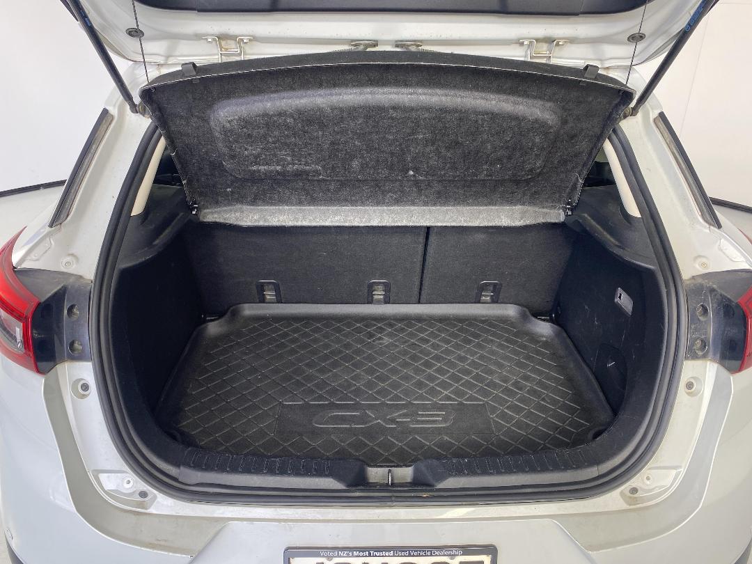 Photo '14' of Mazda CX-3