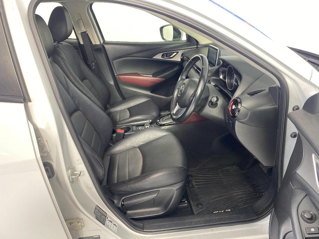 Photo '16' of Mazda CX-3