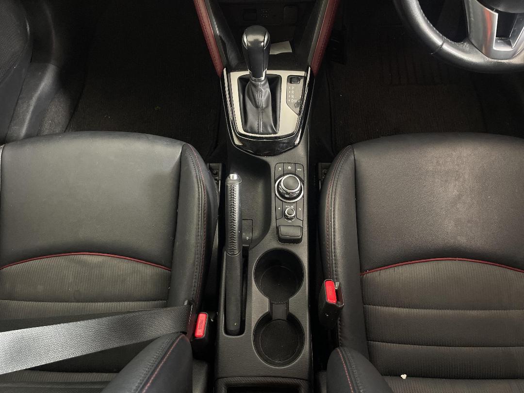 Photo '18' of Mazda CX-3