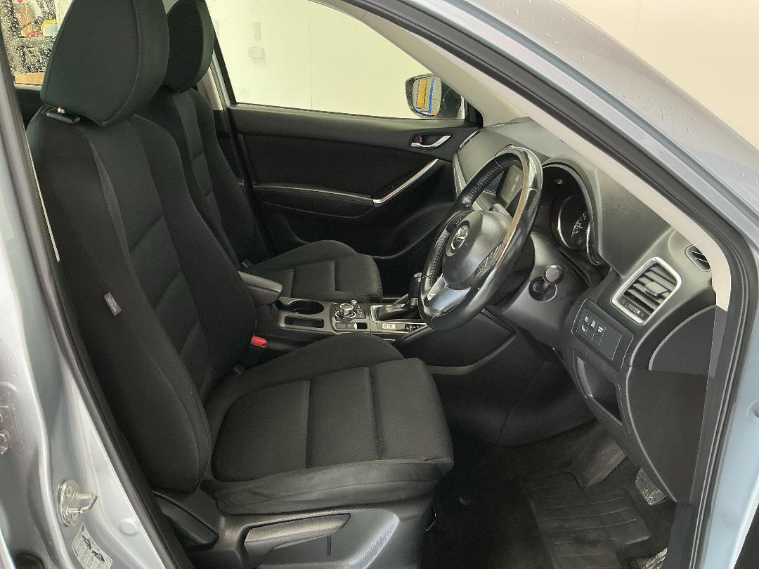 Photo '16' of Mazda CX-5