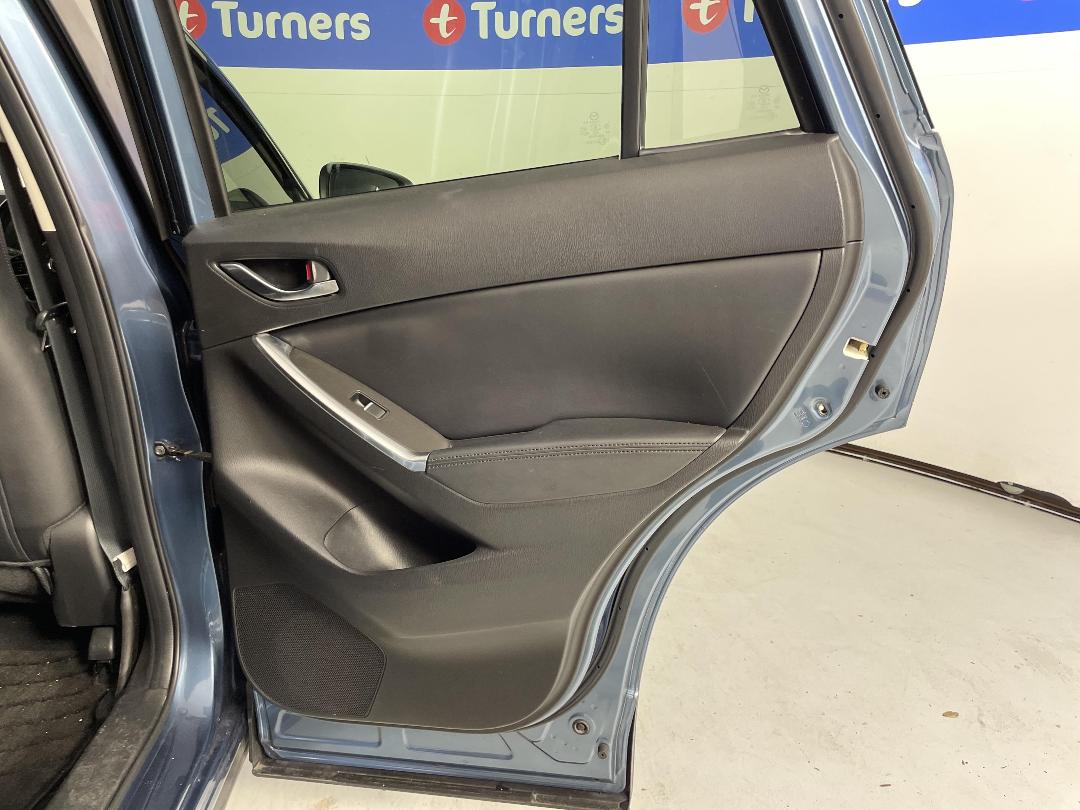 Photo '17' of Mazda CX-5