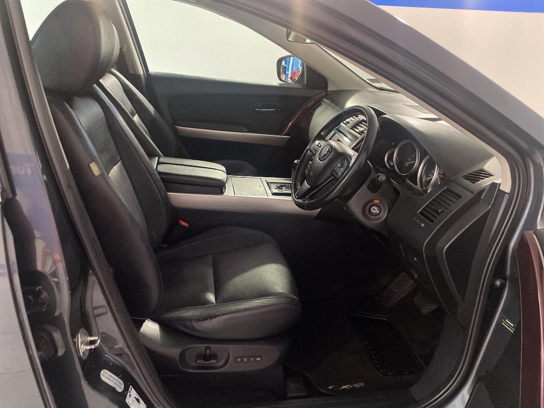 Photo '16' of Mazda CX-9 Photo '16' of Mazda CX-9