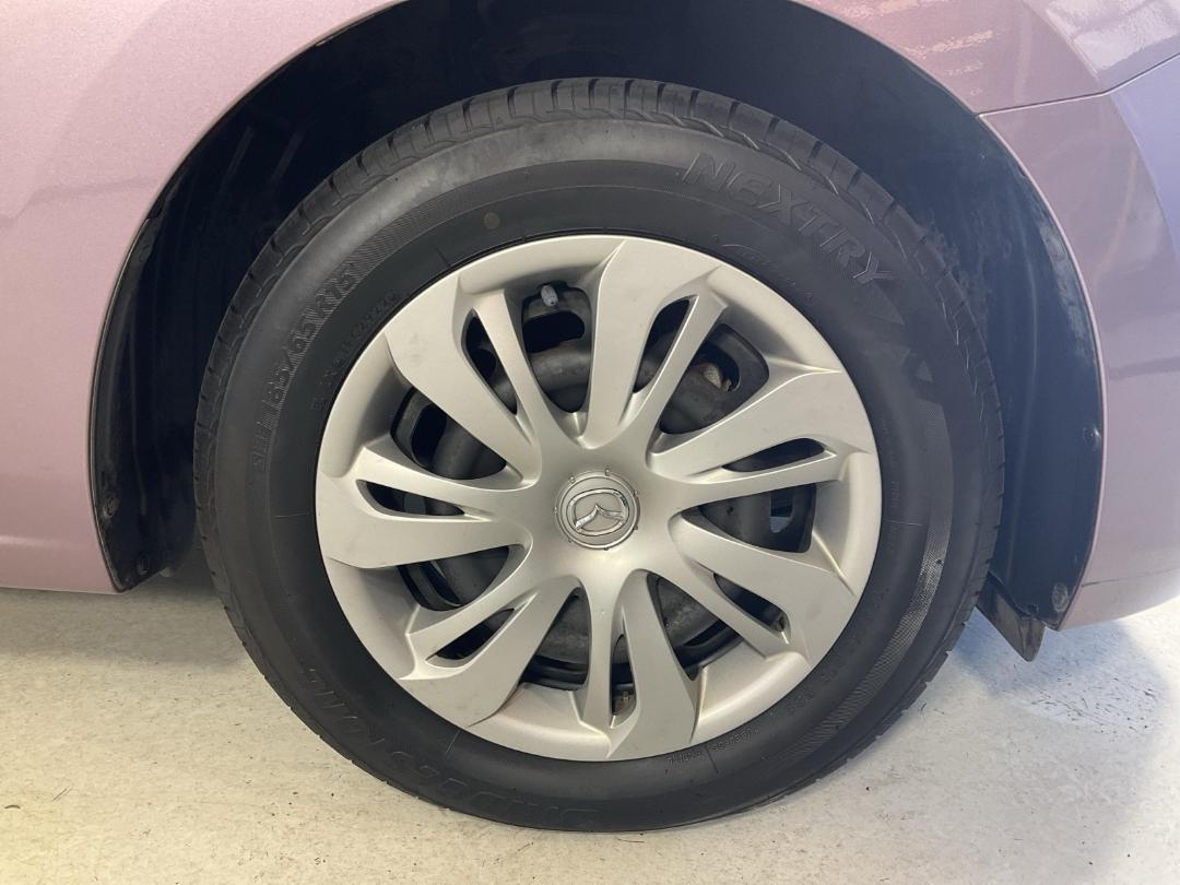 Photo '9' of Mazda Demio