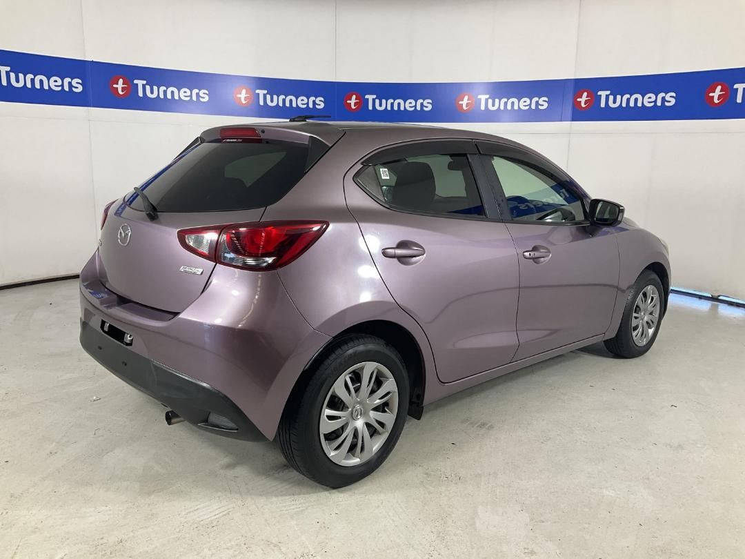 Photo '7' of Mazda Demio