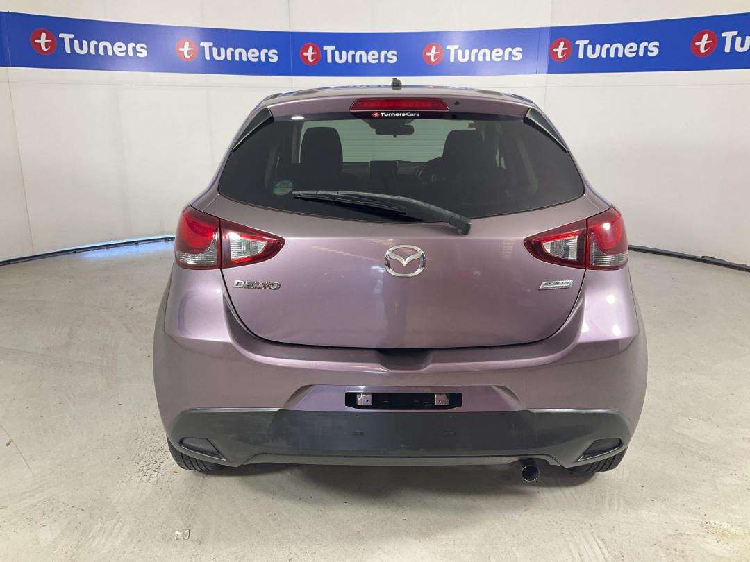 Photo '6' of Mazda Demio