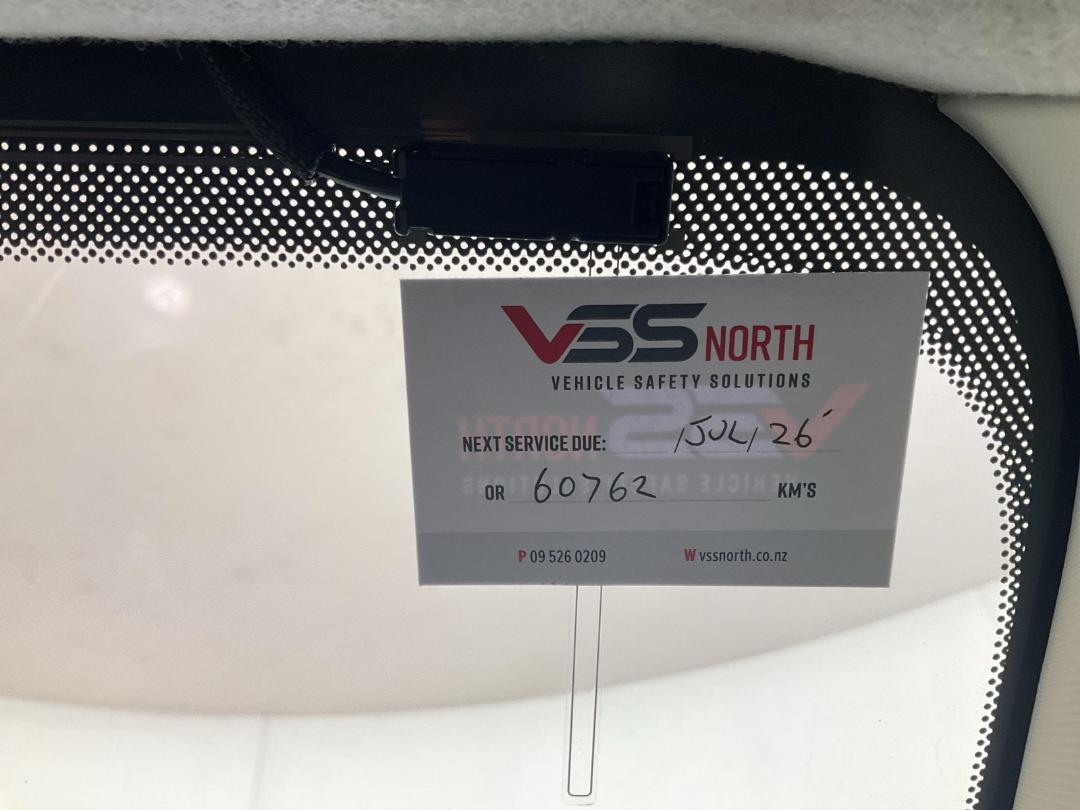 Photo '24' of Mazda Demio