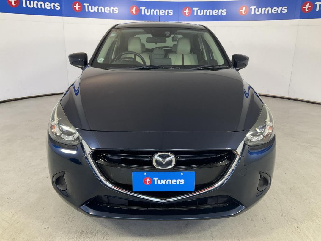 Photo '2' of Mazda Demio