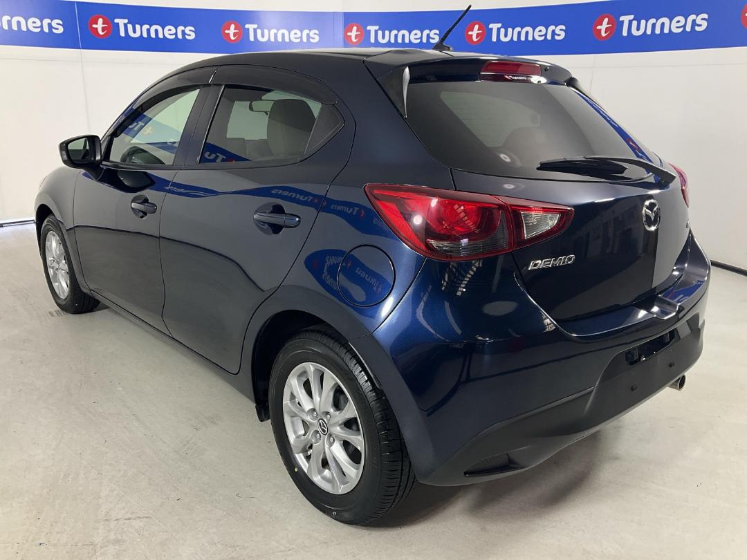 Photo '5' of Mazda Demio