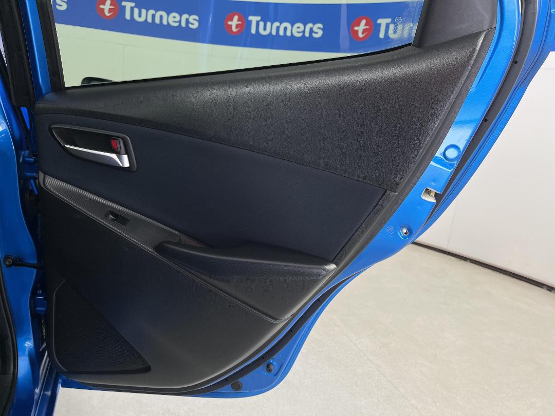 Photo '19' of Mazda Demio