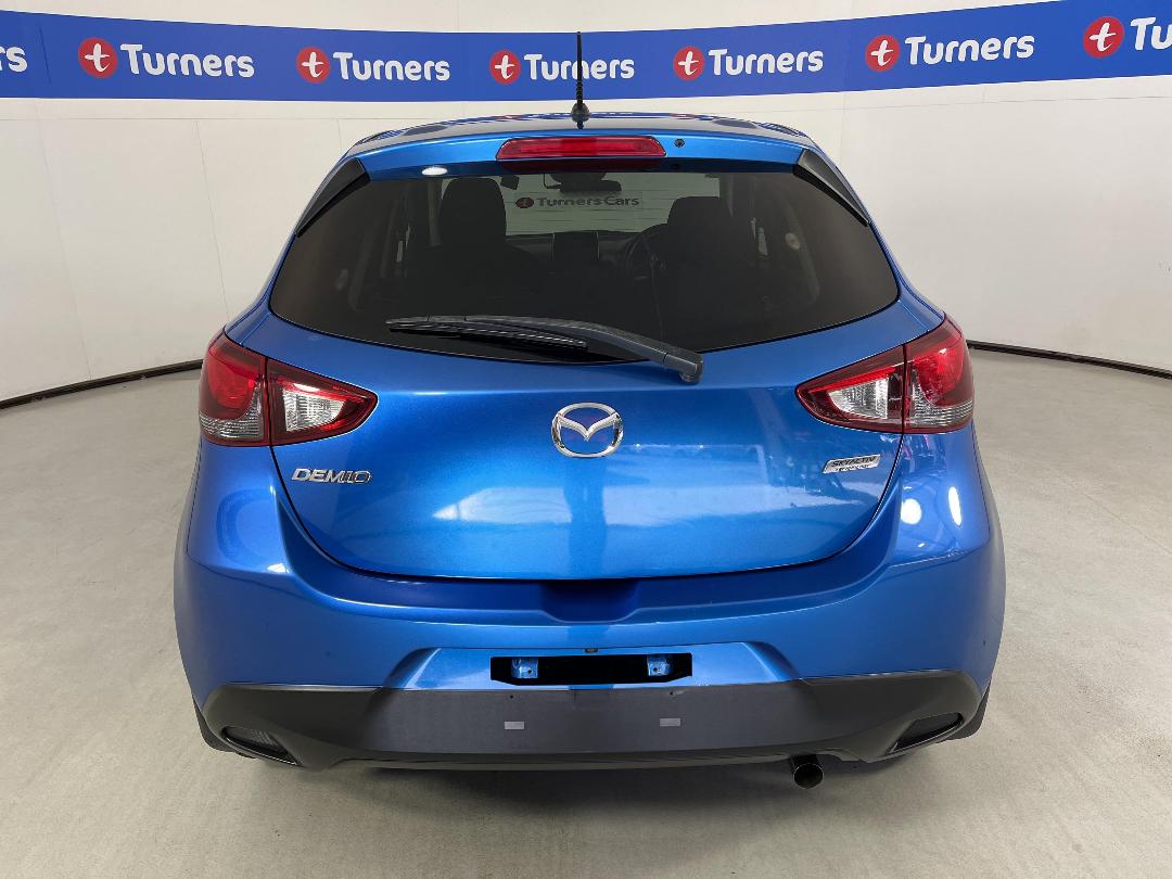 Photo '6' of Mazda Demio