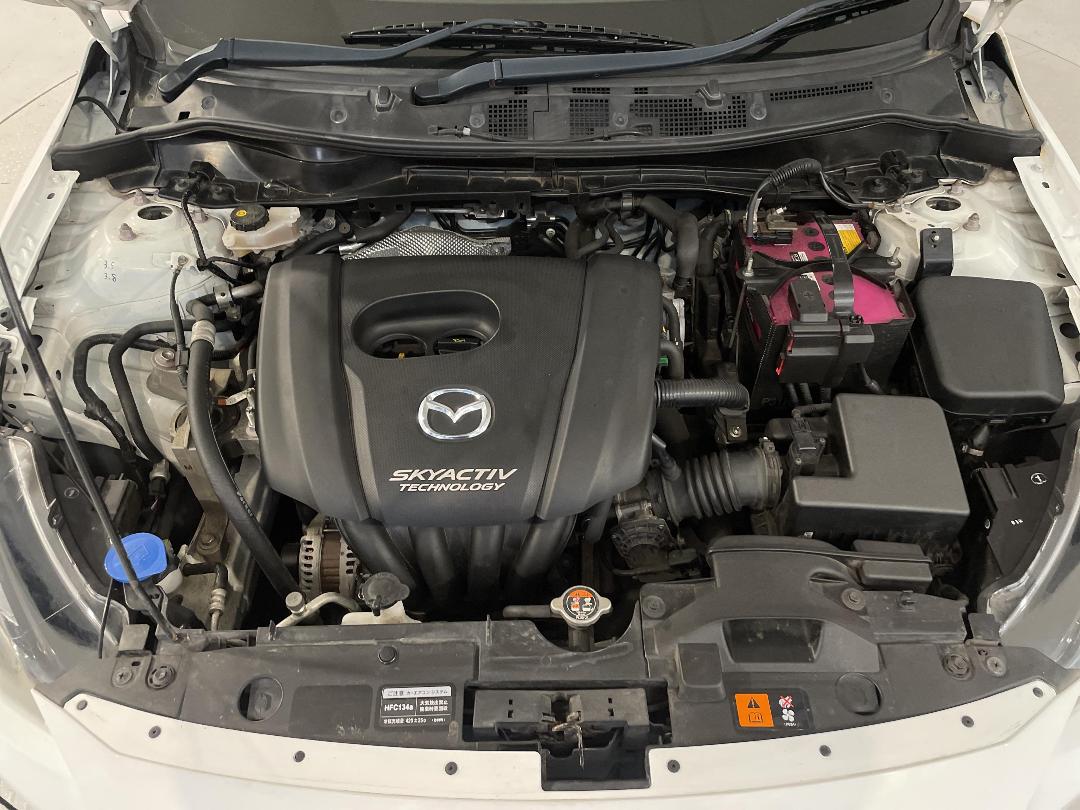 Photo '13' of Mazda Demio