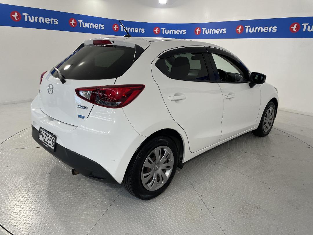 Photo '7' of Mazda Demio